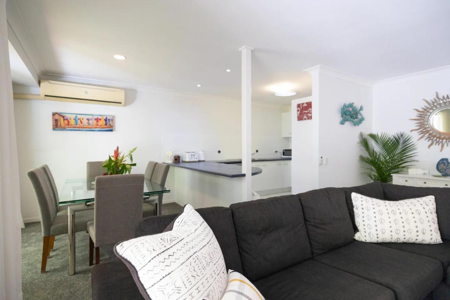 Byron Lakeside Holiday Apartments Byron Bay Szoba fotó