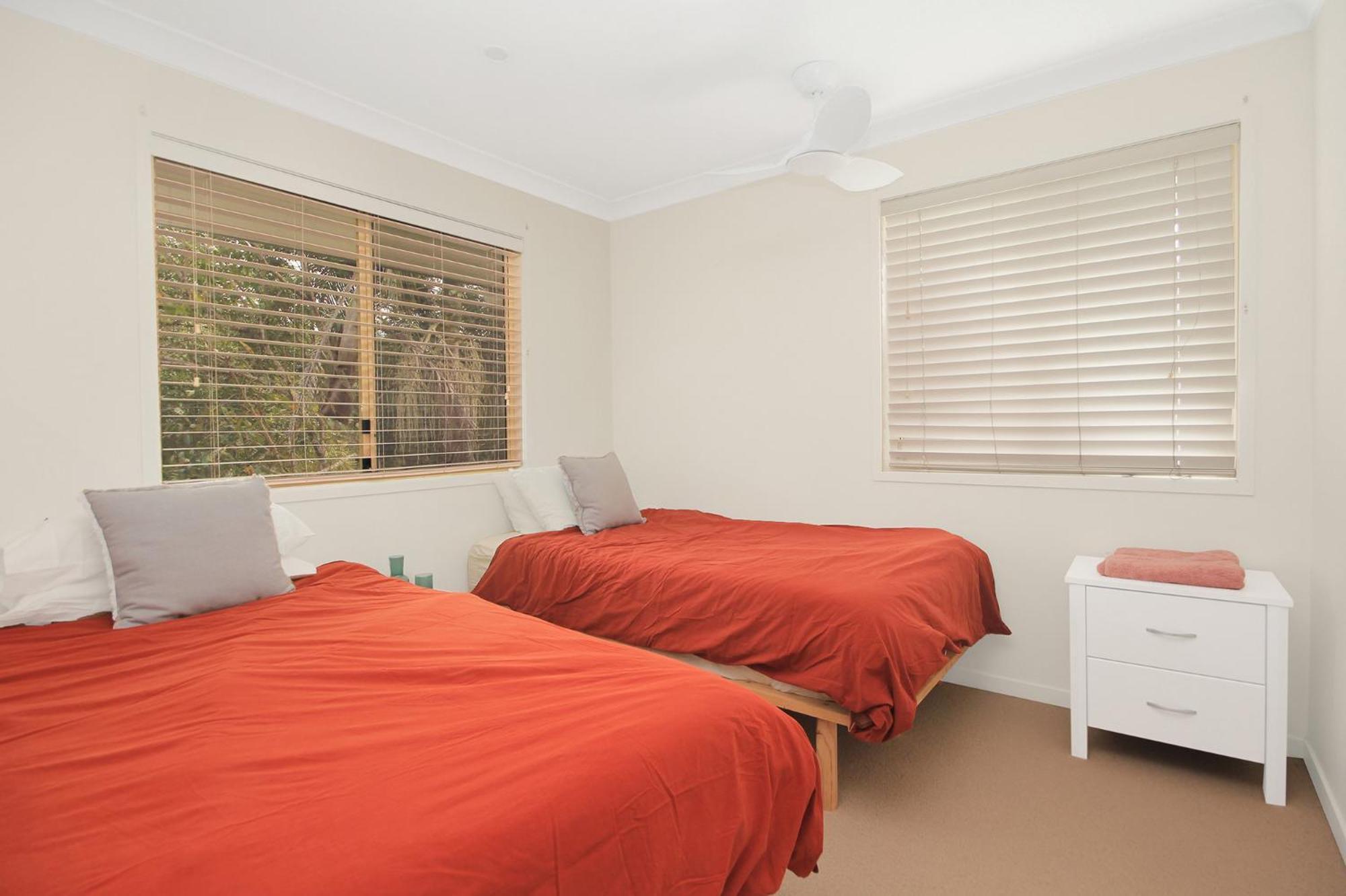 Byron Lakeside Holiday Apartments Byron Bay Szoba fotó